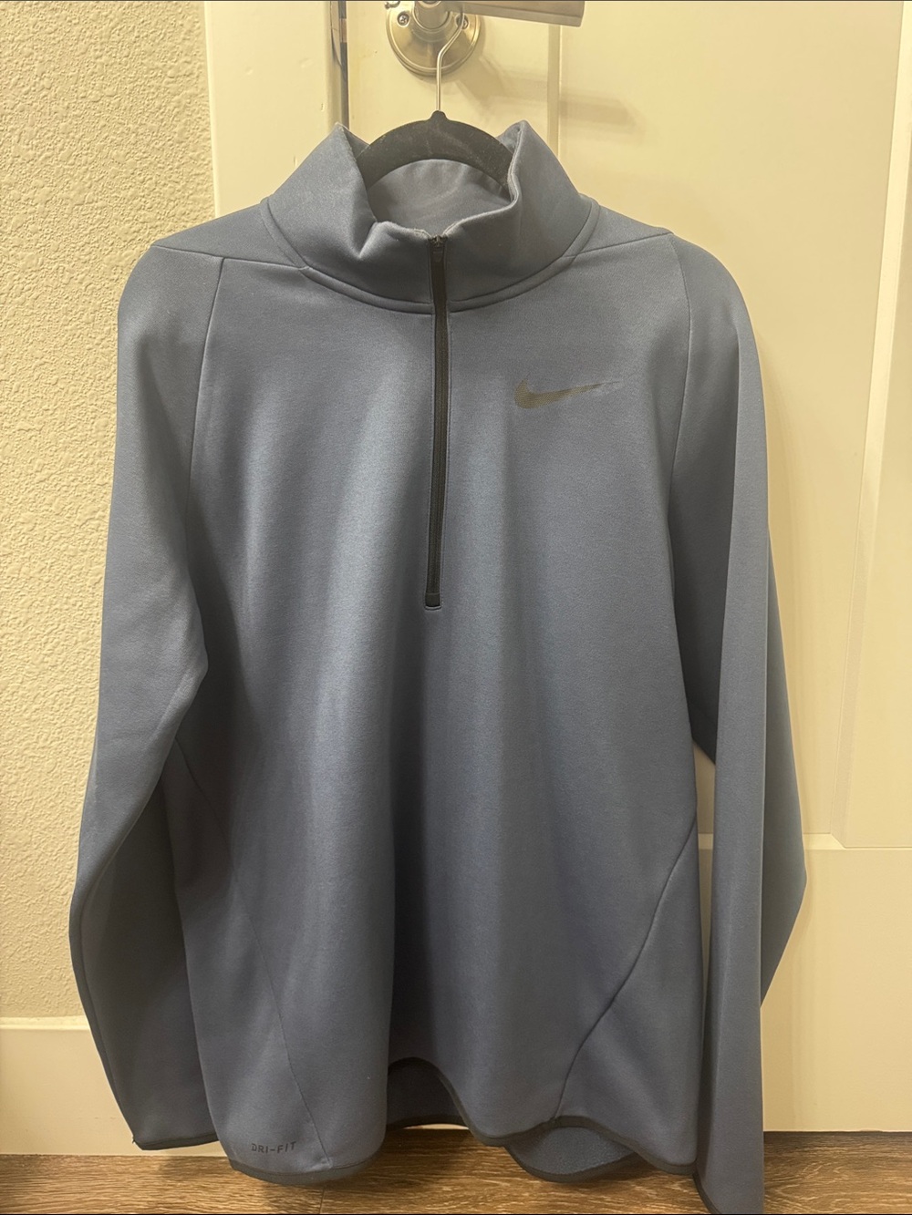 Nike Men’s Blue Dri-FIT Quarter-Zip Pullover